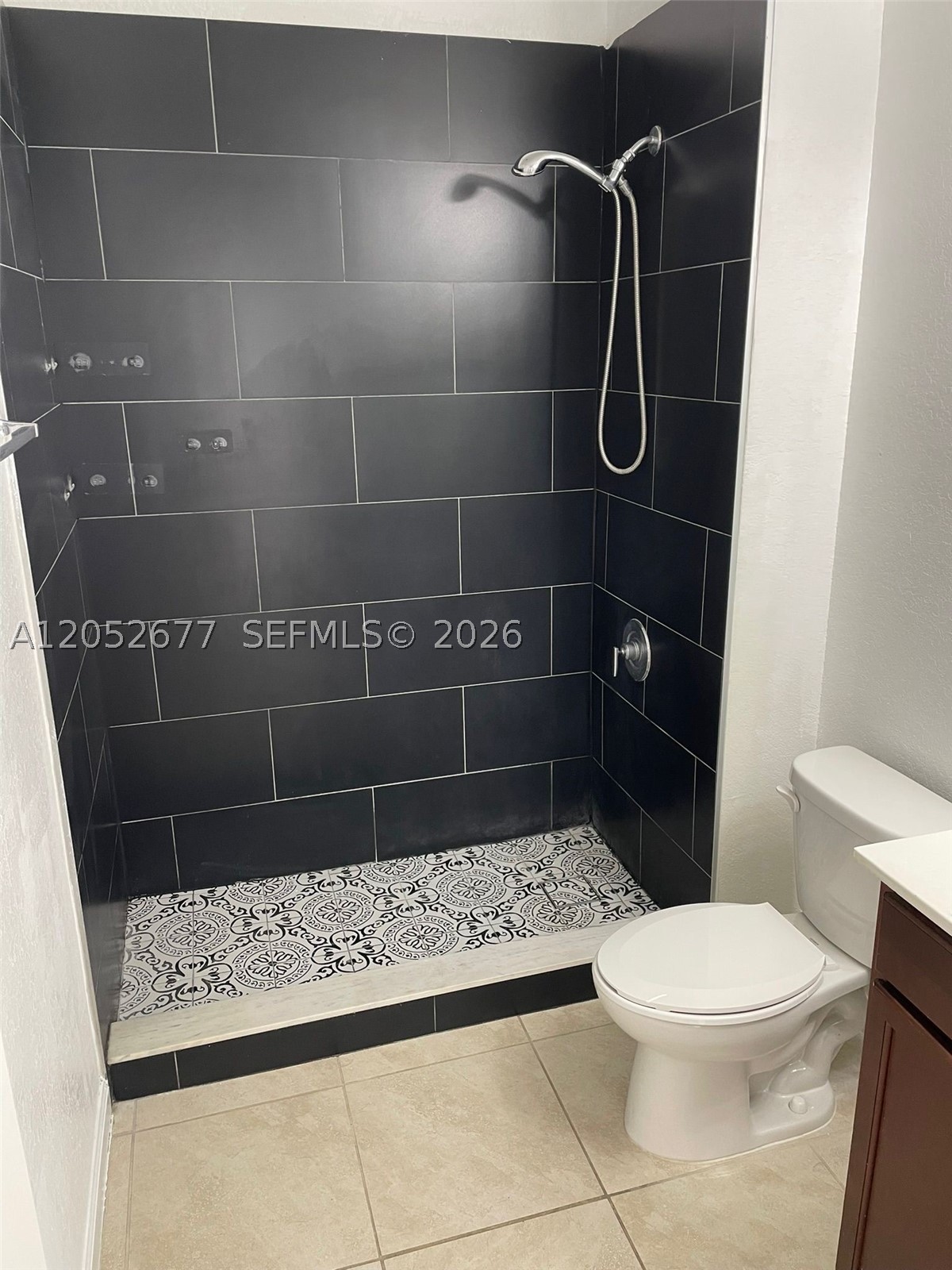 A12052677 Property Photo 3