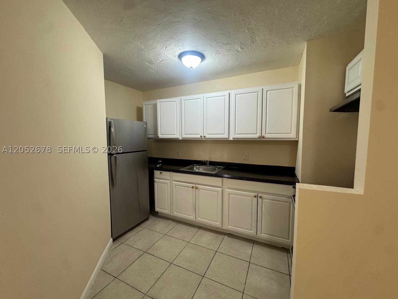 1200 NW 9th St B Property Photo 1