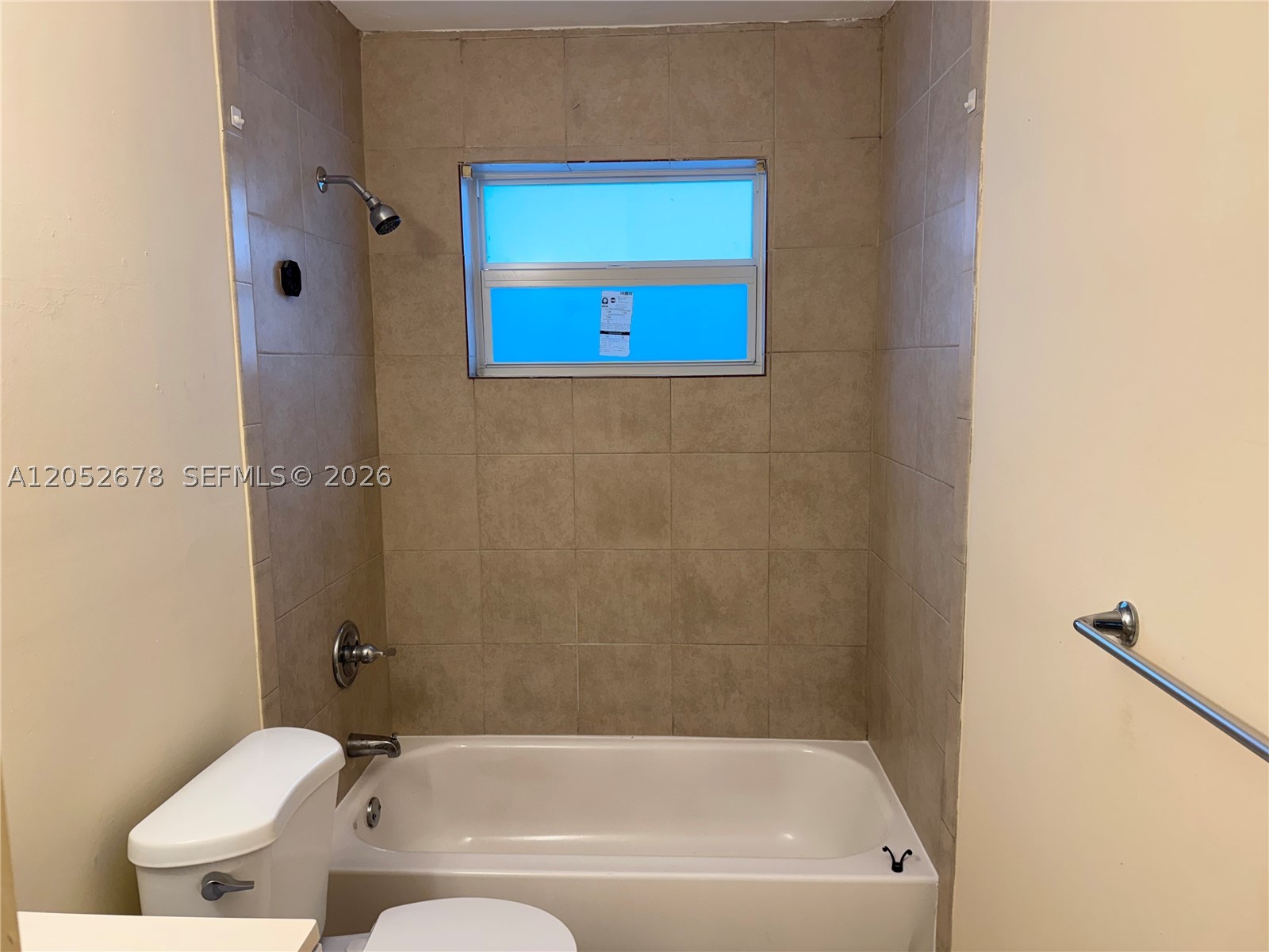 1200 Nw 9th St B Property Photo 5