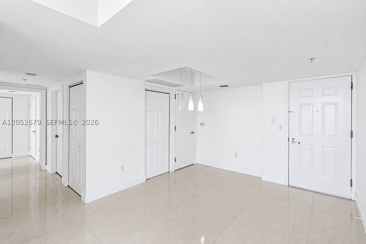 3232 Sw 22nd St 1701 Property Photo 2