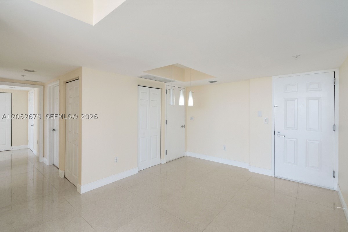3232 Sw 22nd St 1701 Property Photo 4