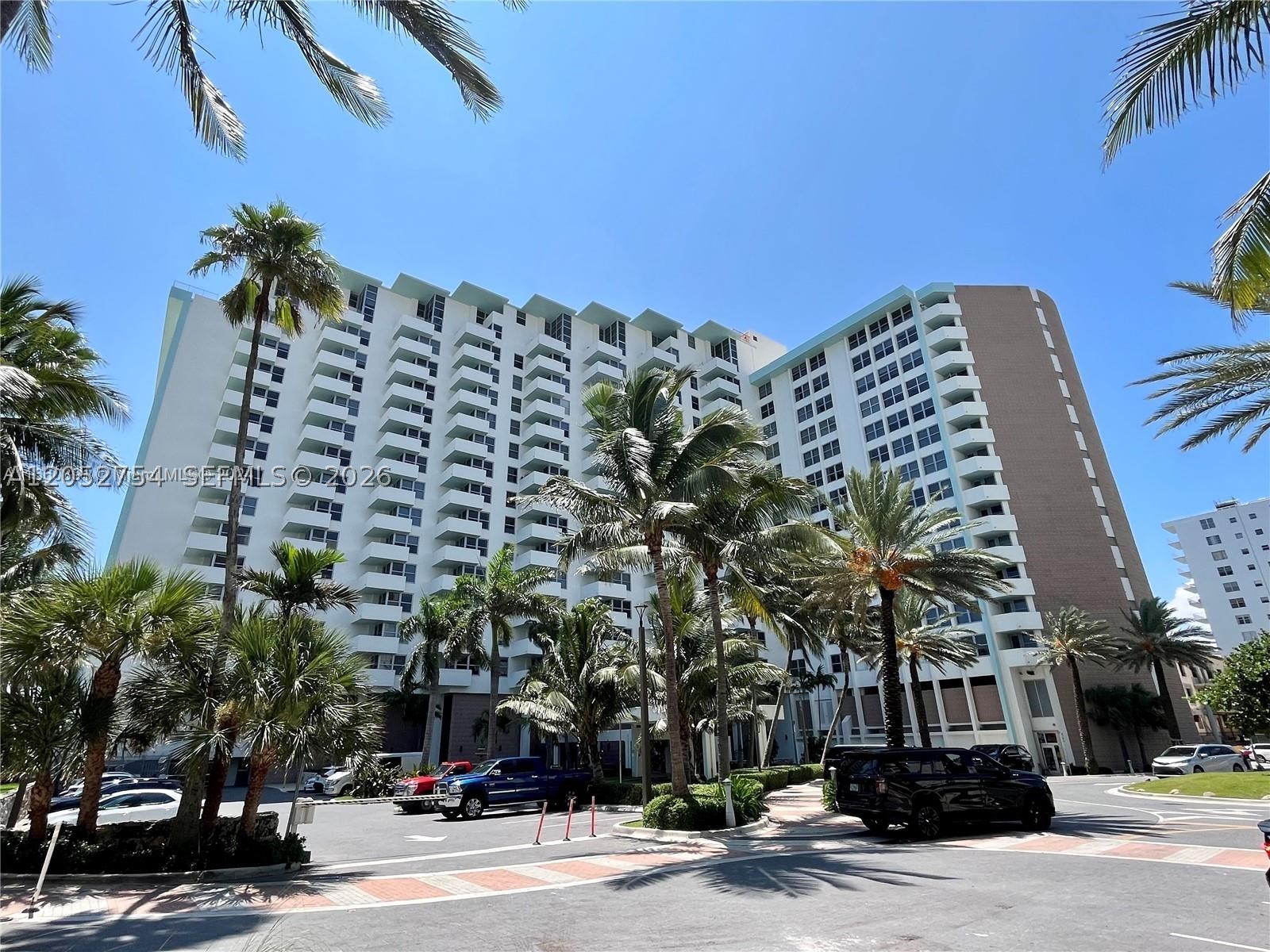 2899 Collins Ave 724 Property Photo 1
