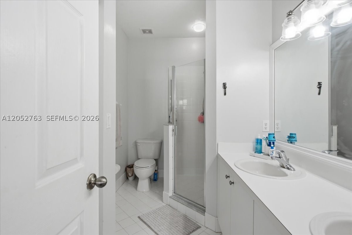 976 Ne 42nd Ave 0 Property Photo 24