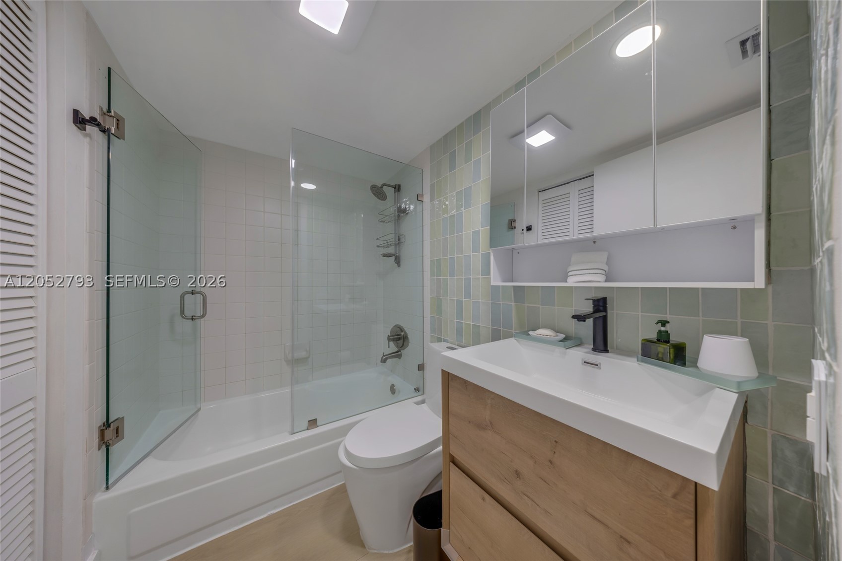 540 Brickell Key Dr 809 Property Photo 13