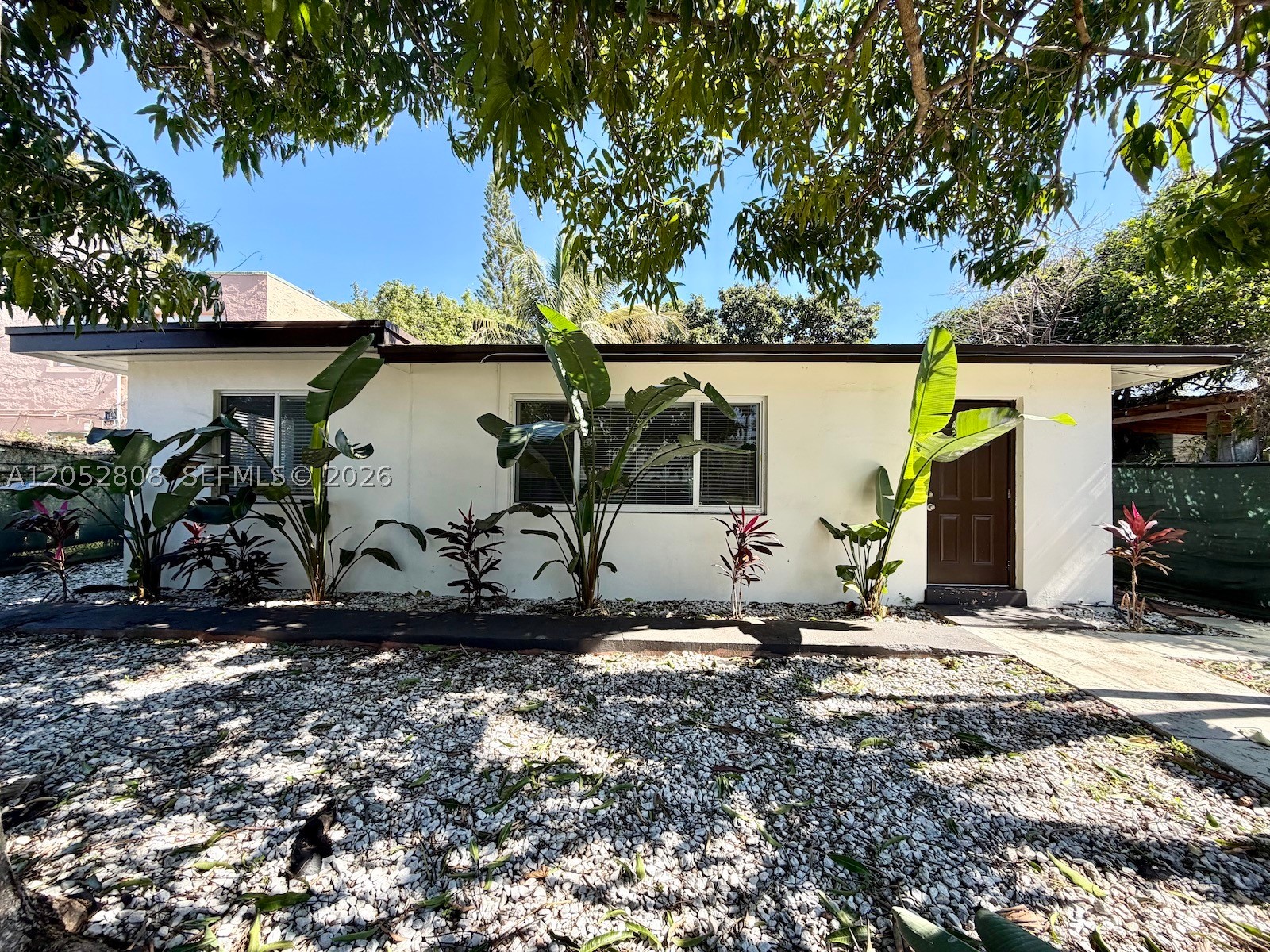 929 Sw 12th Ave Property Photo 3