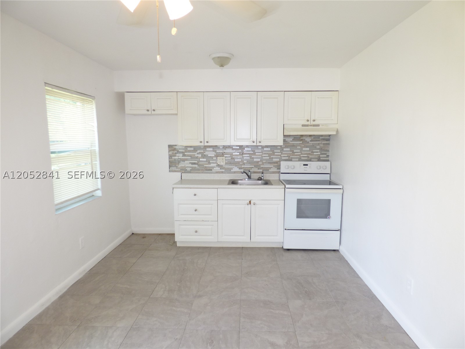 2322 Johnson St 1 Property Photo 6