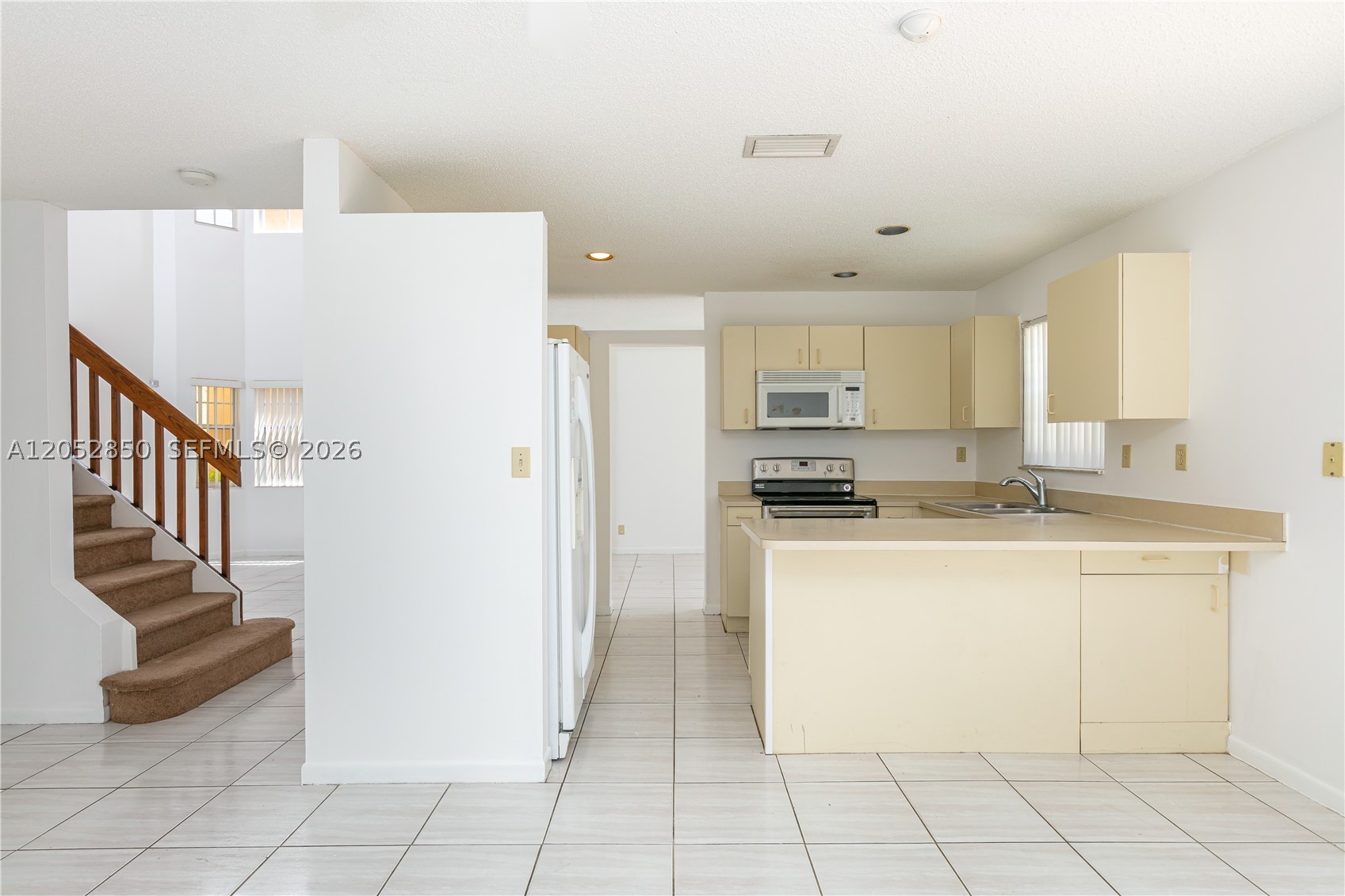2592 W Saratoga Dr Property Photo 15
