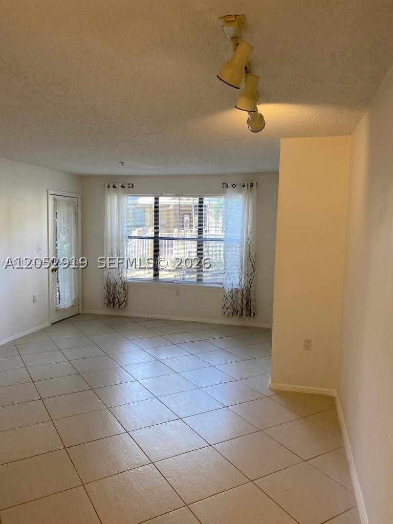 2307 N Congress Ave 16 Property Photo 4