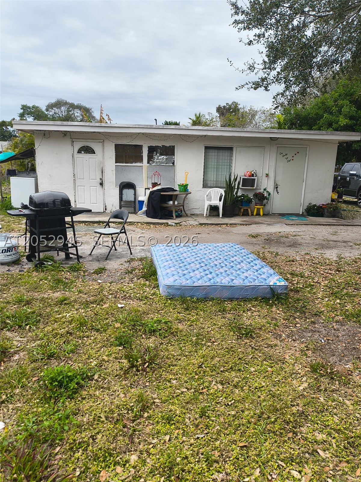 5718 Mckinley St Property Photo 2