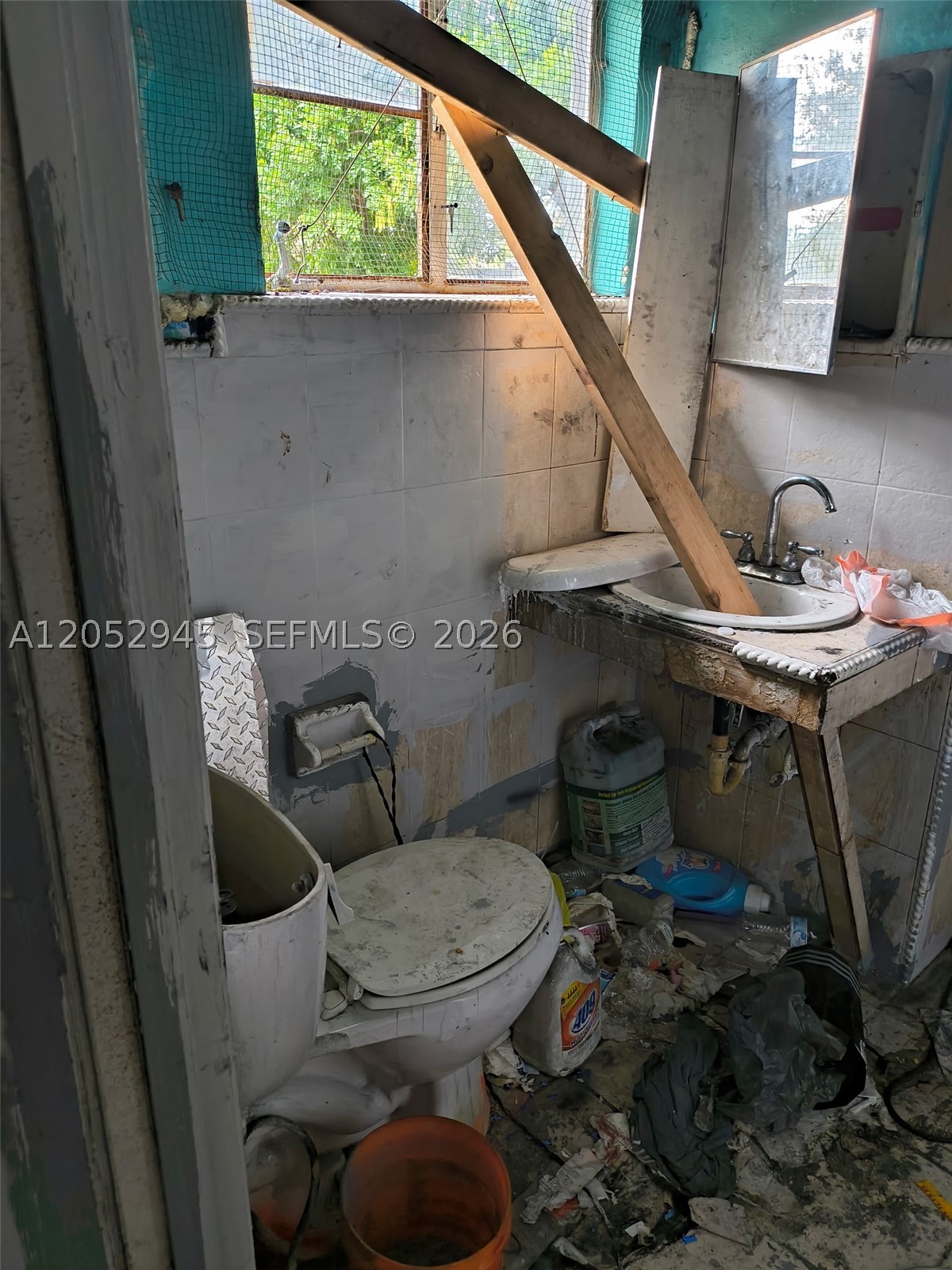 5718 Mckinley St Property Photo 4