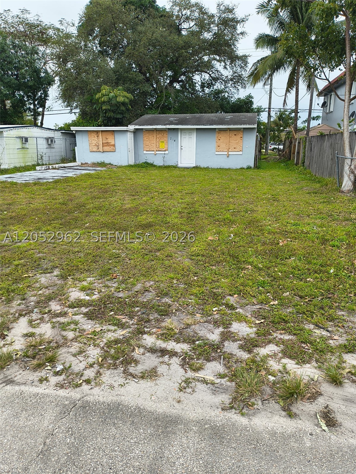 214 N 61st Ter Property Photo 1