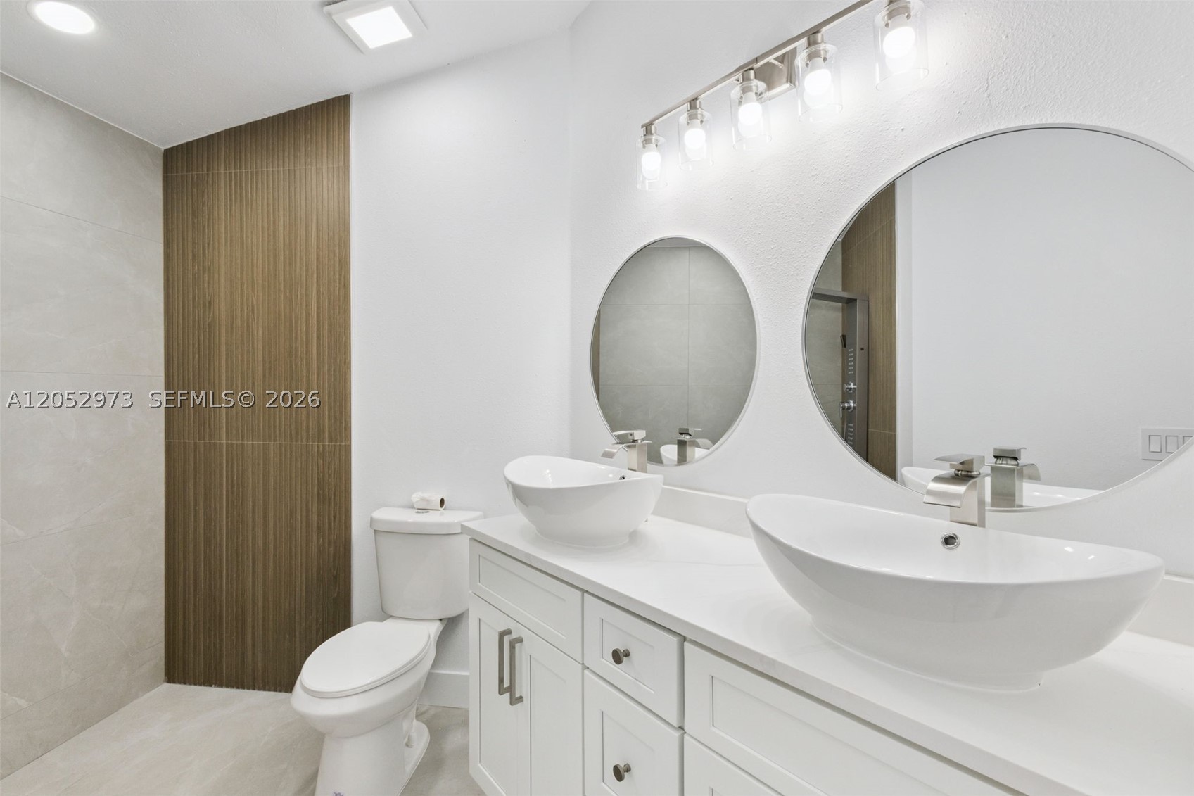 2625 Walden Property Photo 9