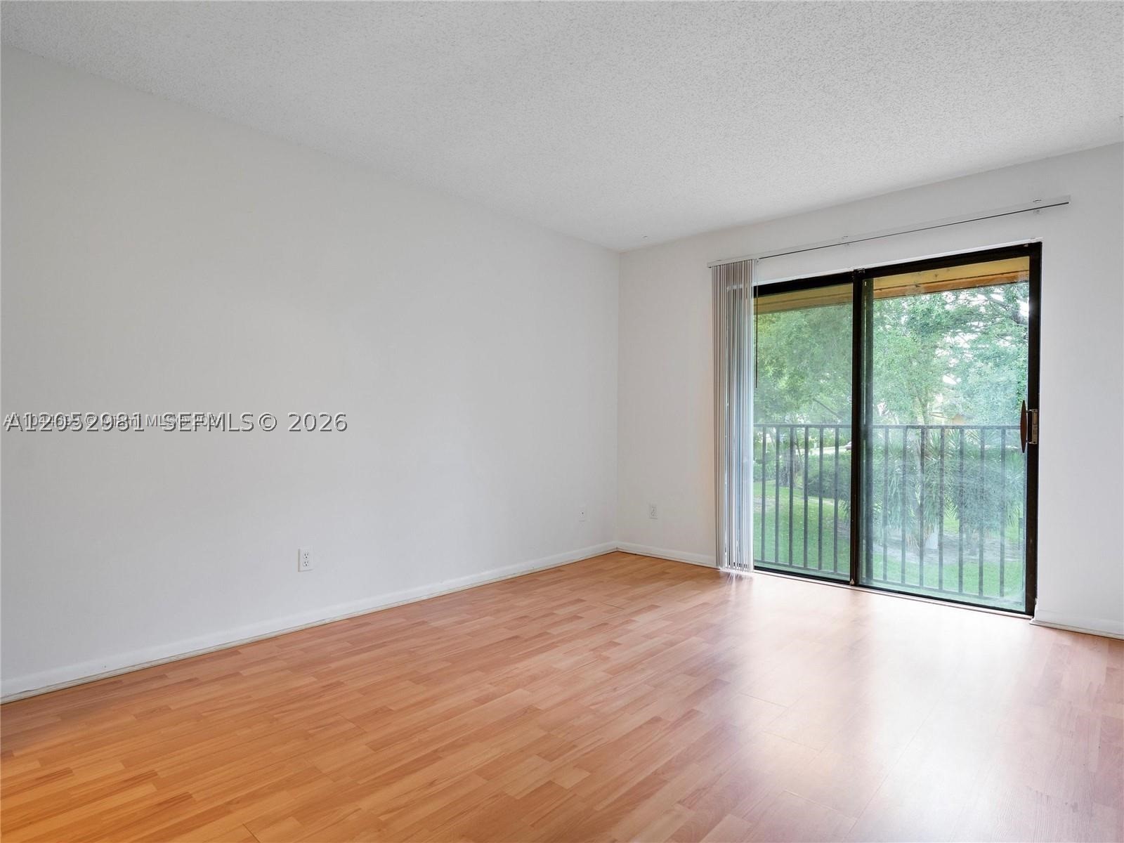 5801 Washington St 10 Property Photo 16