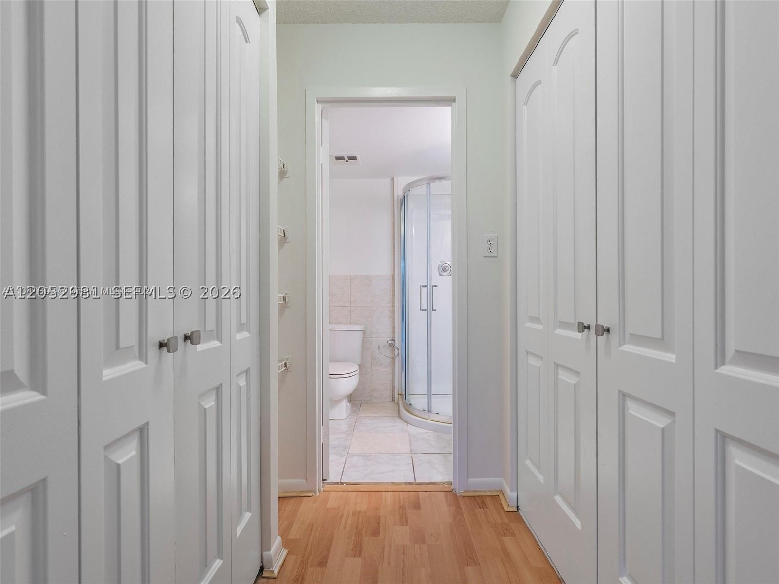 5801 Washington St 10 Property Photo 18