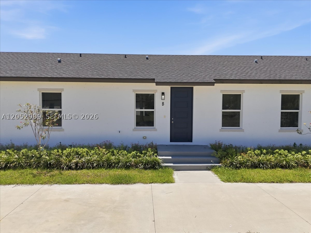 195 Rotonda Blvd W B Property Photo 1
