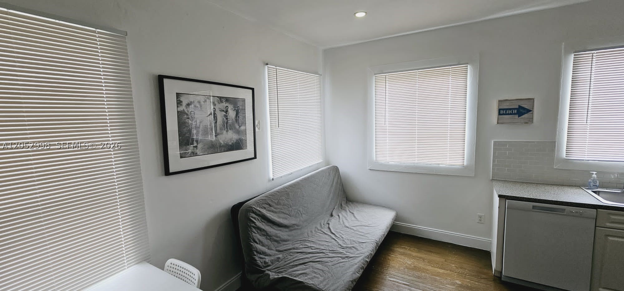 842 Meridian Ave 3d Property Photo 6