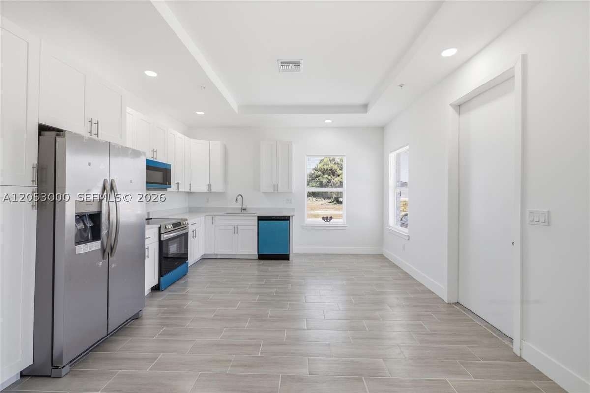 195 Rotonda Blvd W C Property Photo 8