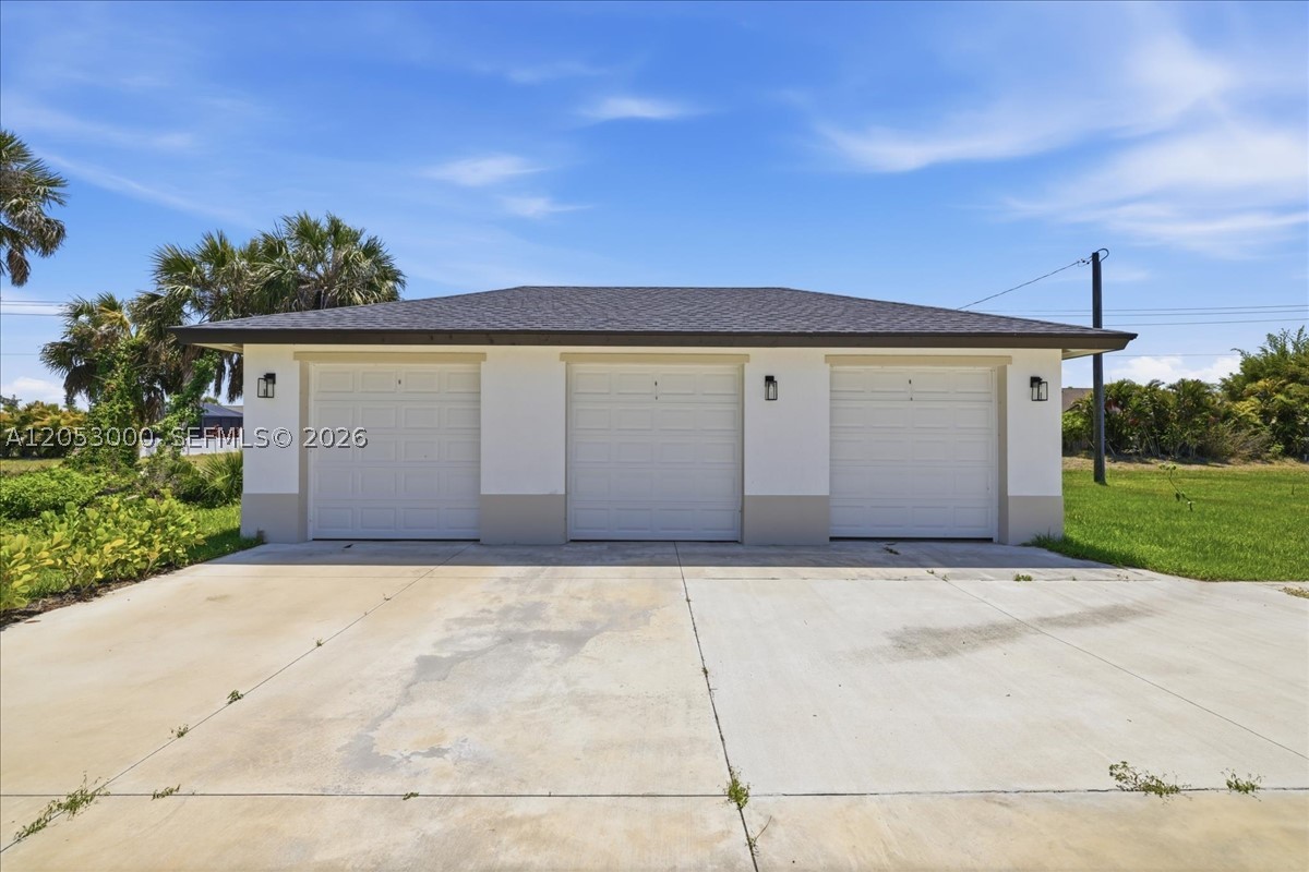 195 Rotonda Blvd W C Property Photo 21
