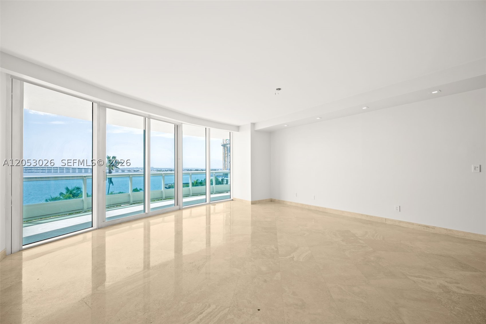 1643 Brickell Ave 702 Property Photo 2