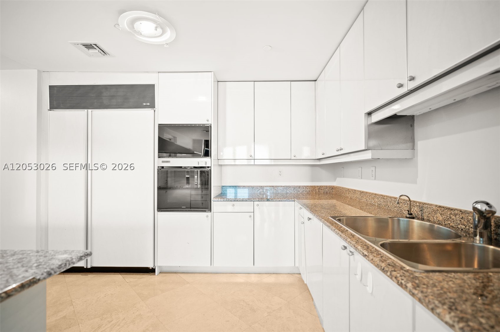 1643 Brickell Ave 702 Property Photo 17