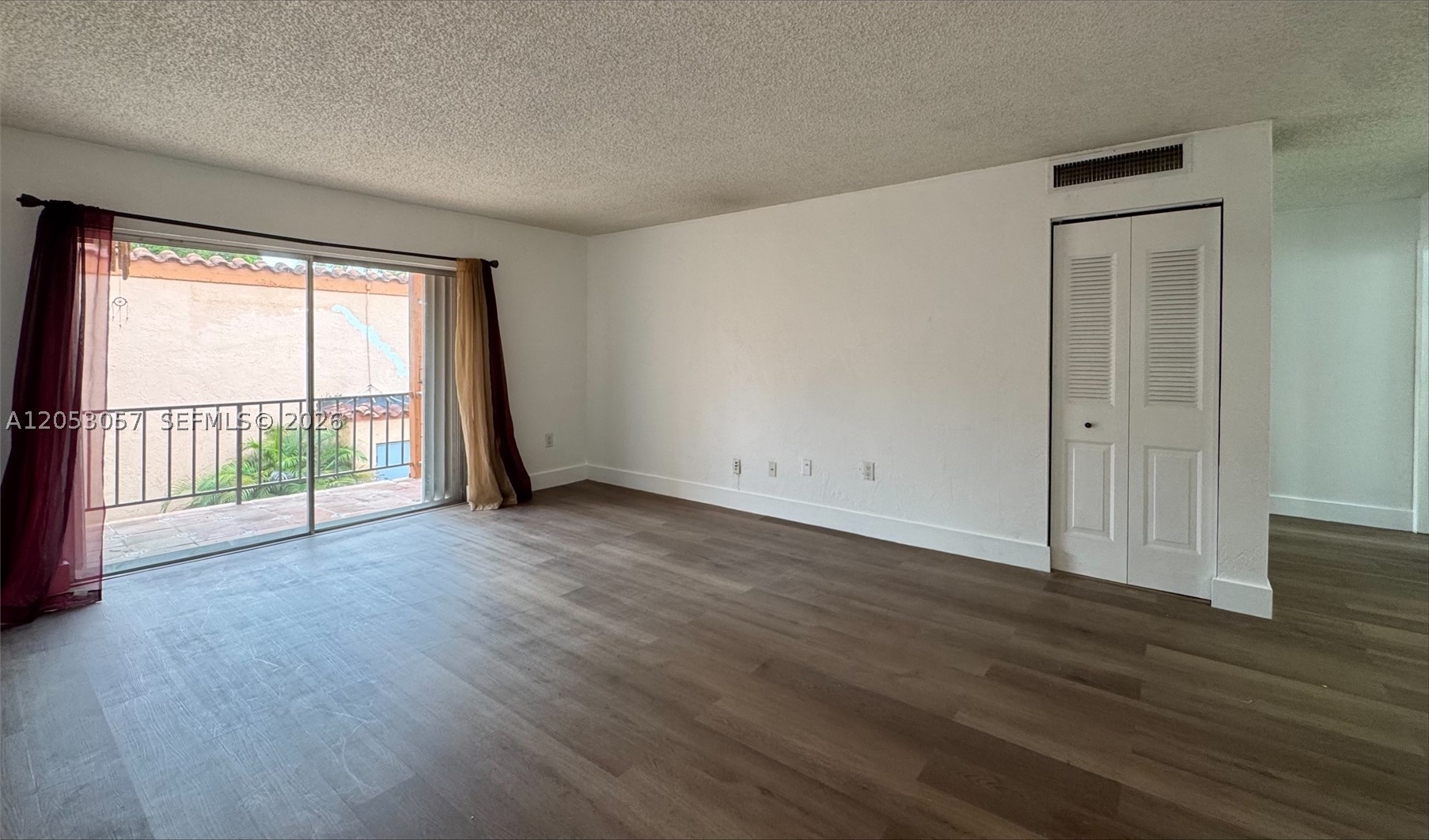 7208 Fairway Dr I14 Property Photo 1