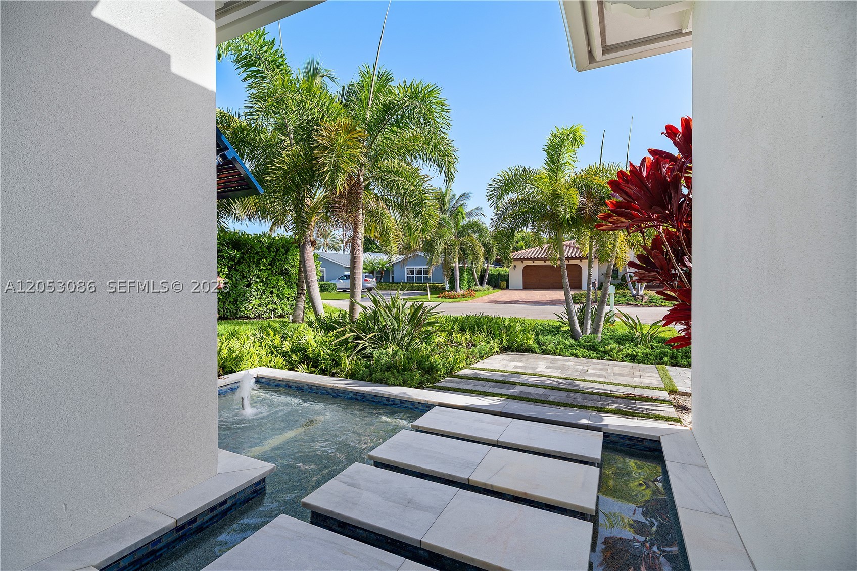 728 Malaga Dr Property Photo 4
