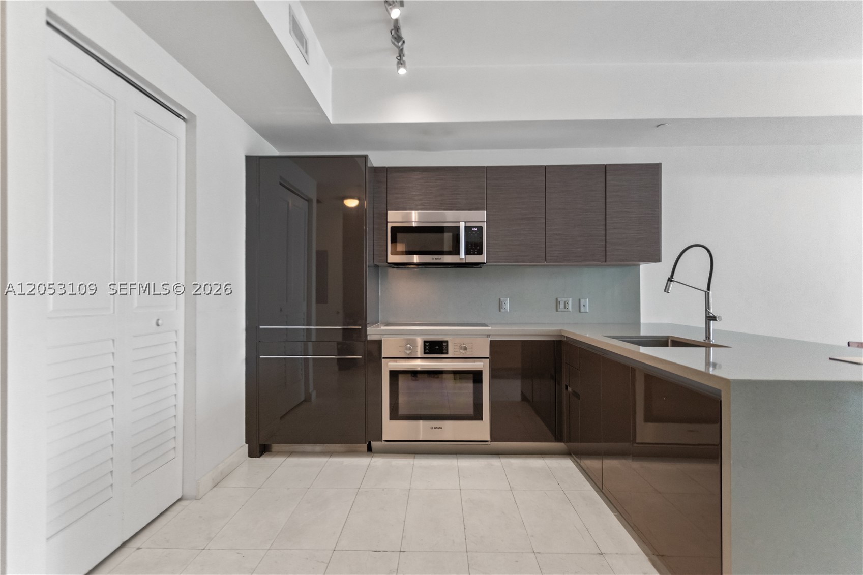 1080 Brickell Ave 1602 Property Photo 17