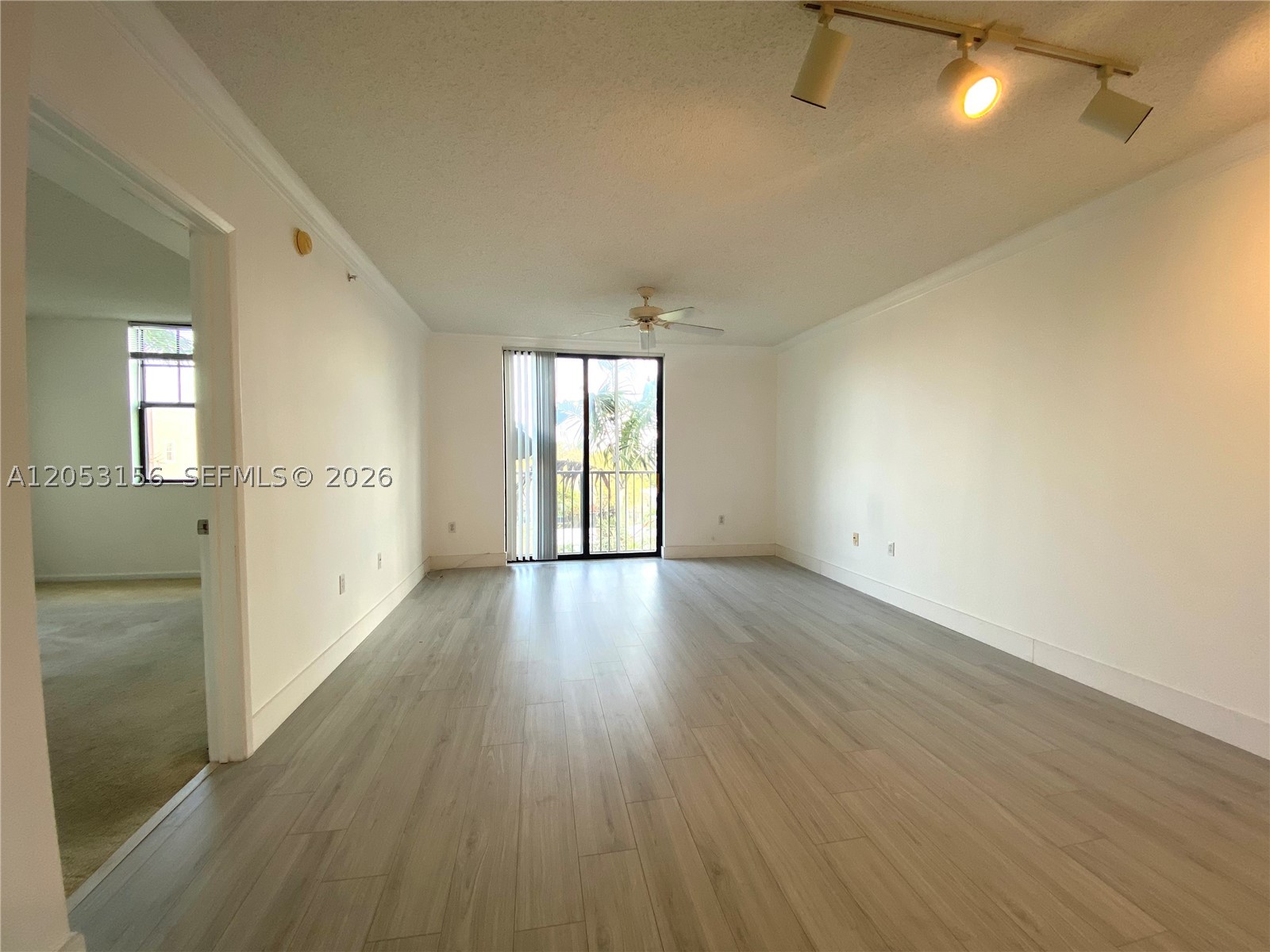 1919 Van Buren St 506a Property Photo 12