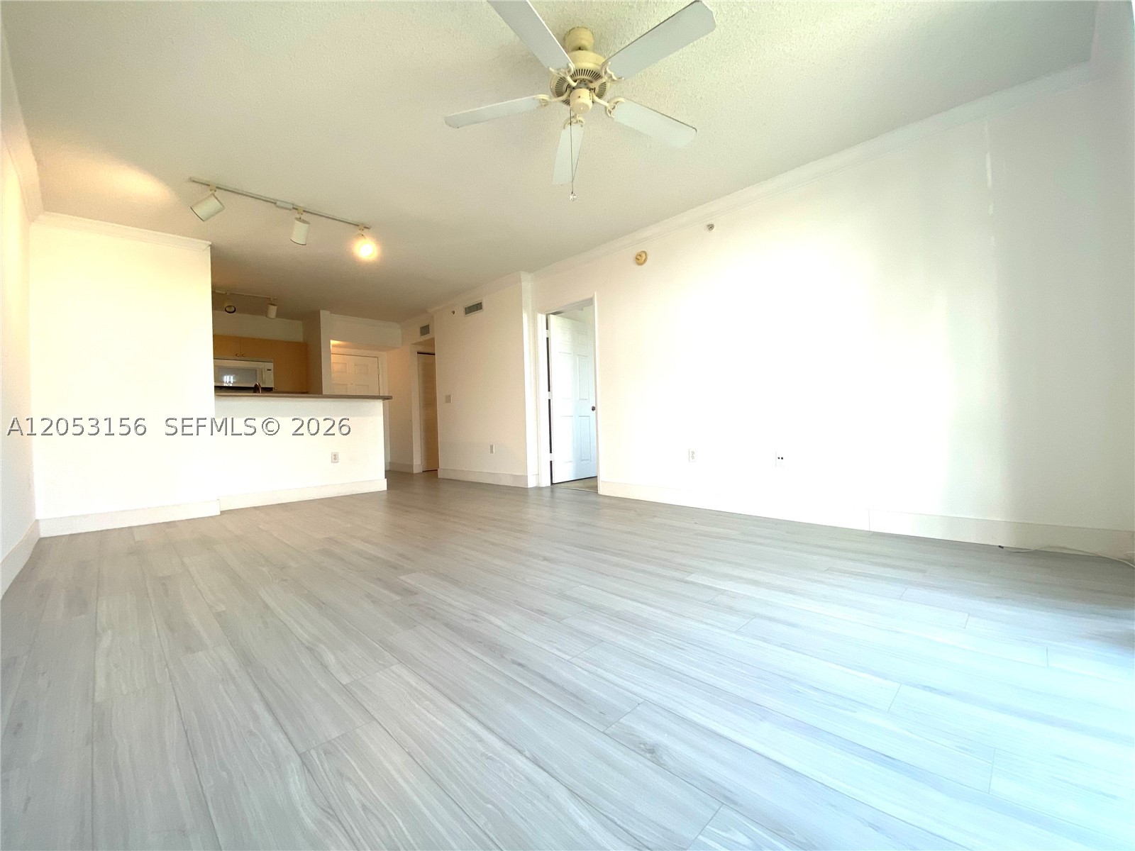 1919 Van Buren St 506a Property Photo 15