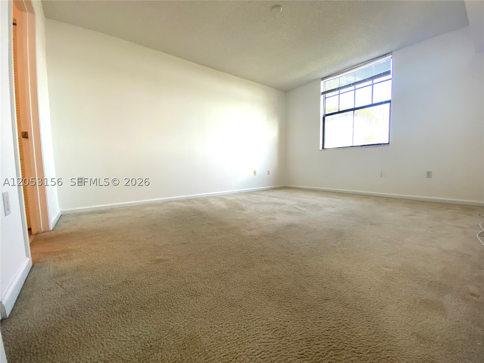 1919 Van Buren St 506a Property Photo 16