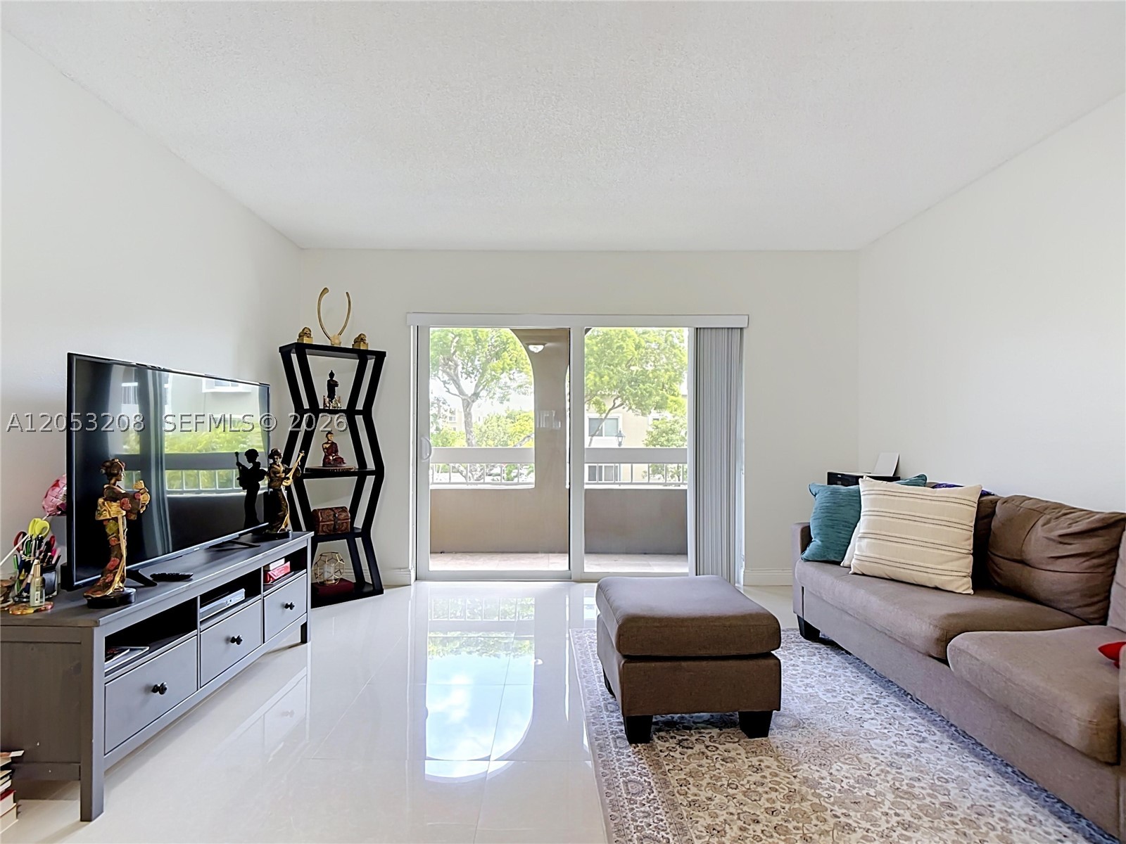 7722 Camino Real E304 Property Photo 16