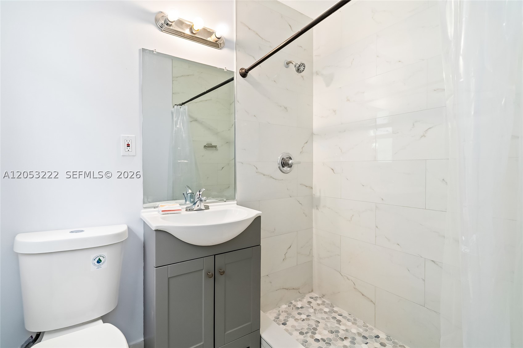 1427 Crest Dr Property Photo 13