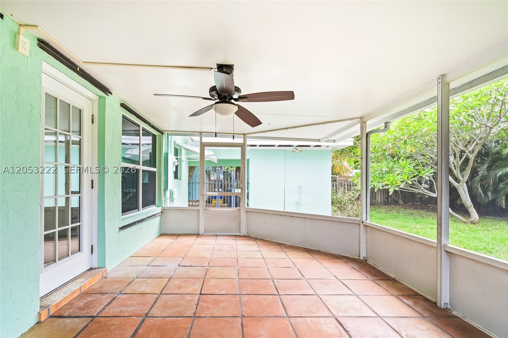 1427 Crest Dr Property Photo 19