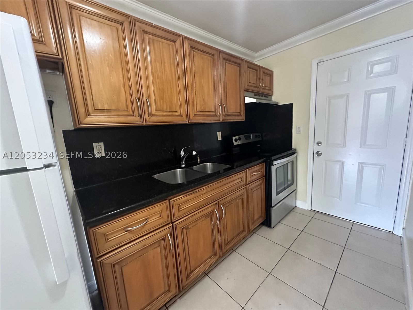 280 Nw 39th St * Property Photo 5