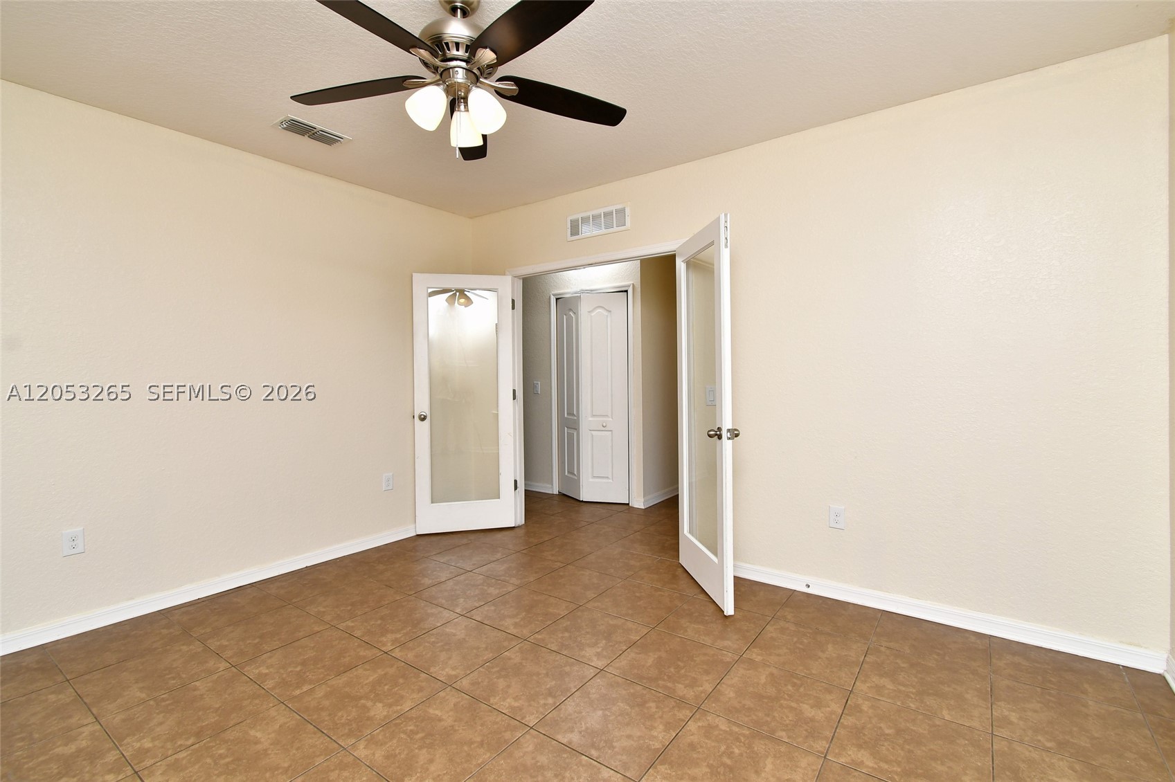 1913 Sw 26th Terrace Property Photo 9