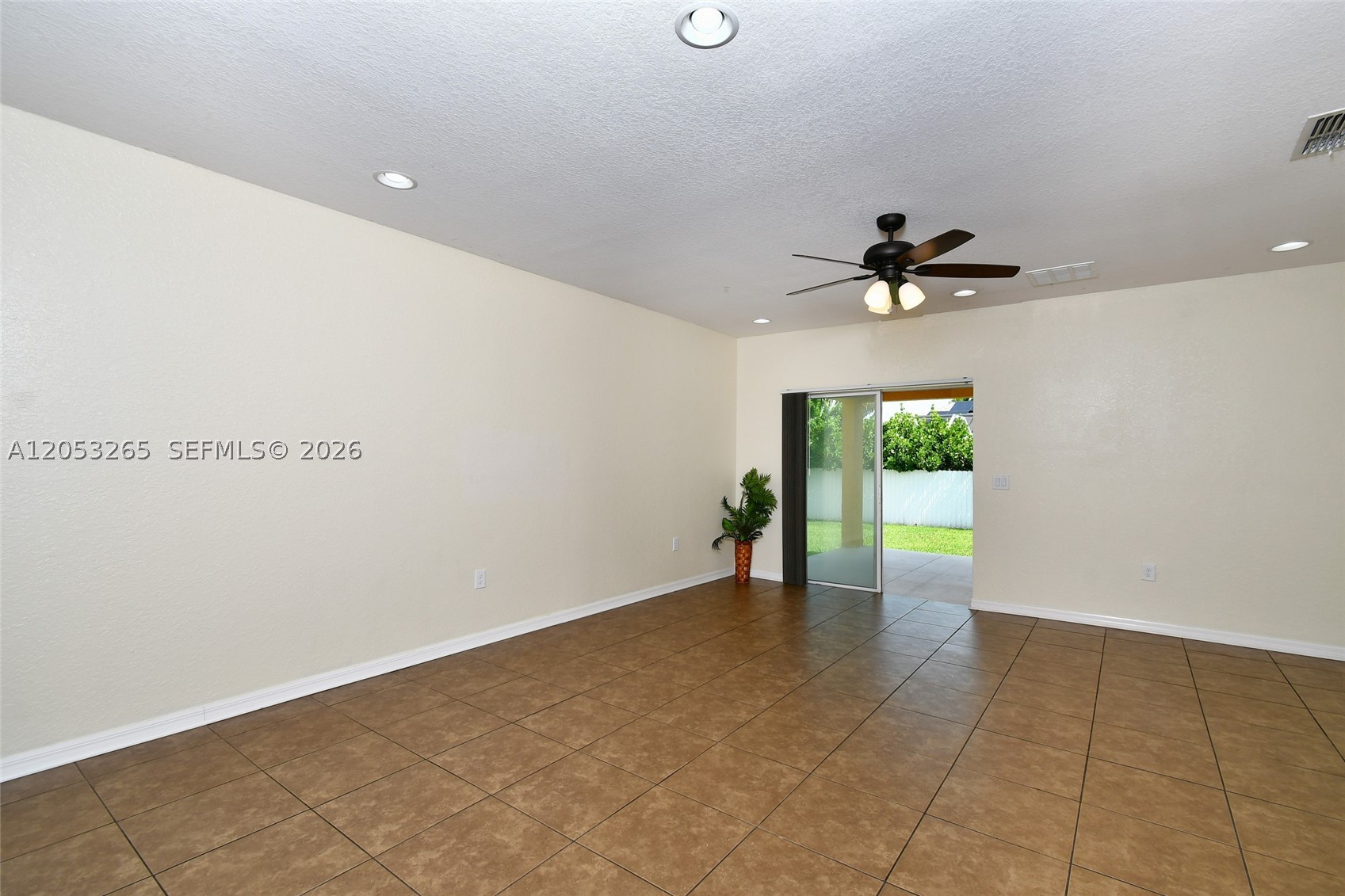 1913 Sw 26th Terrace Property Photo 17