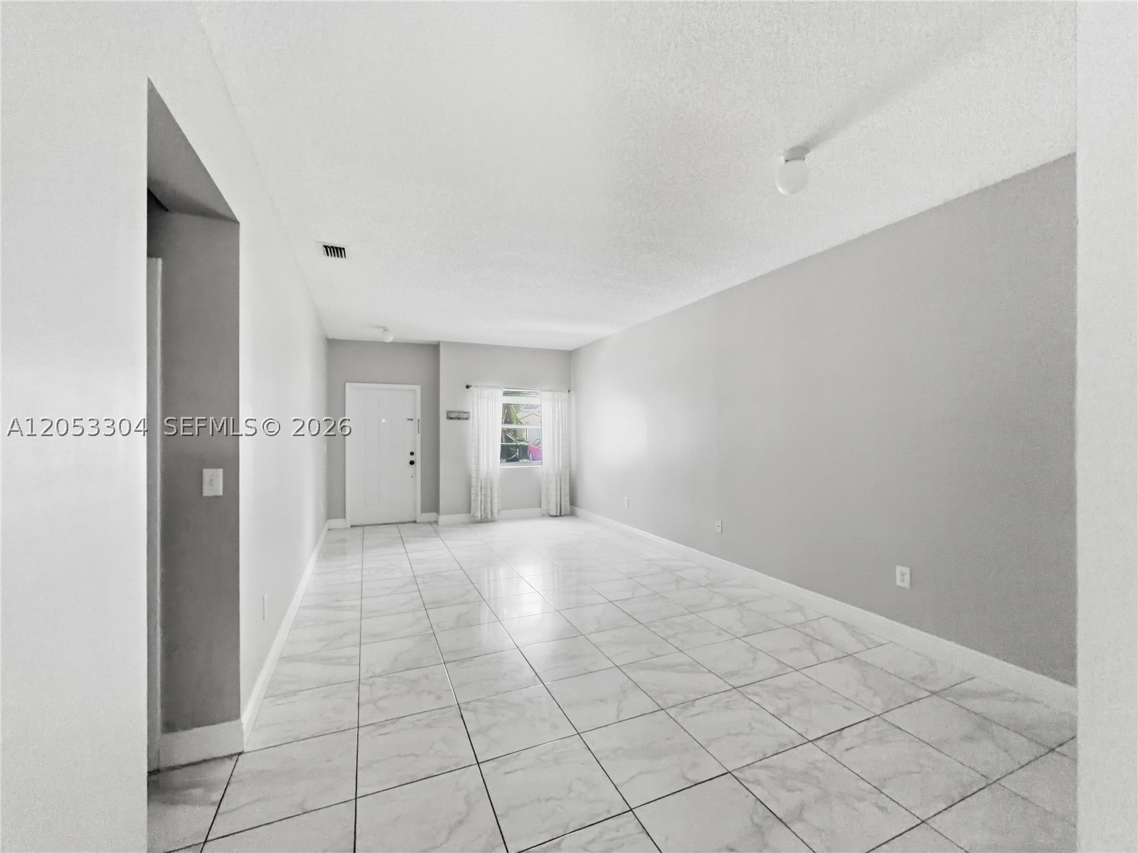 2214 Se 25th Ave 2214 Property Photo 2