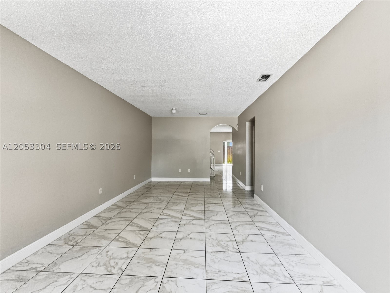 2214 Se 25th Ave 2214 Property Photo 3