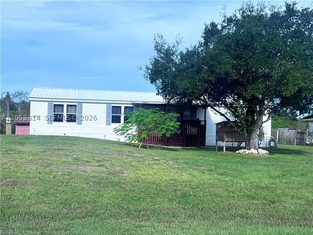 3704 Dustin Property Photo 1