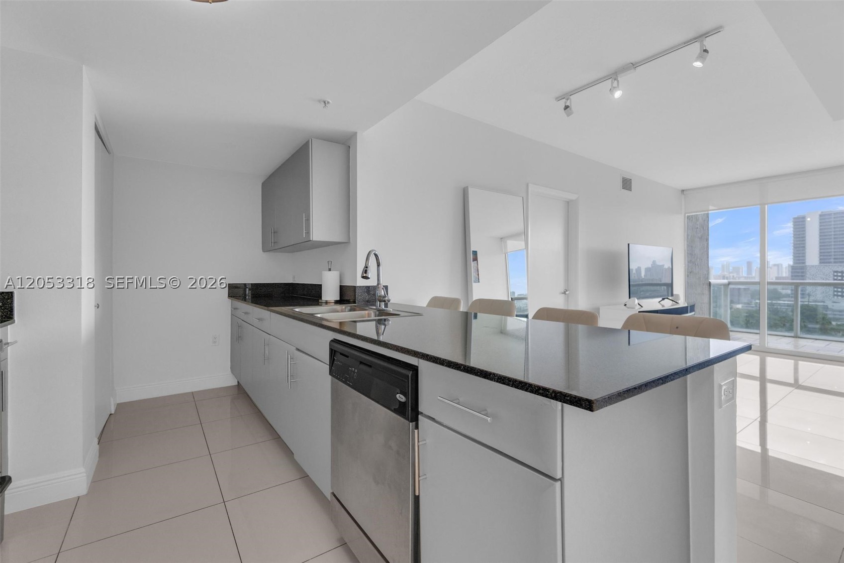1861 Nw S River Dr 1207 Property Photo 12