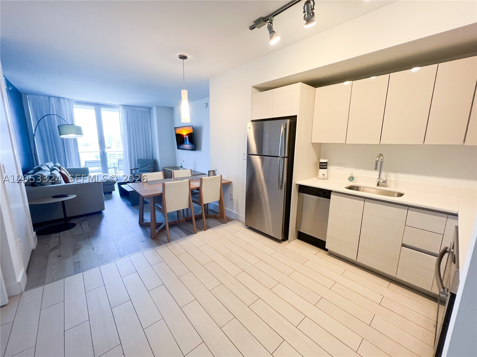 2602 E Hallandale Beach Blvd R1503 Property Photo 2