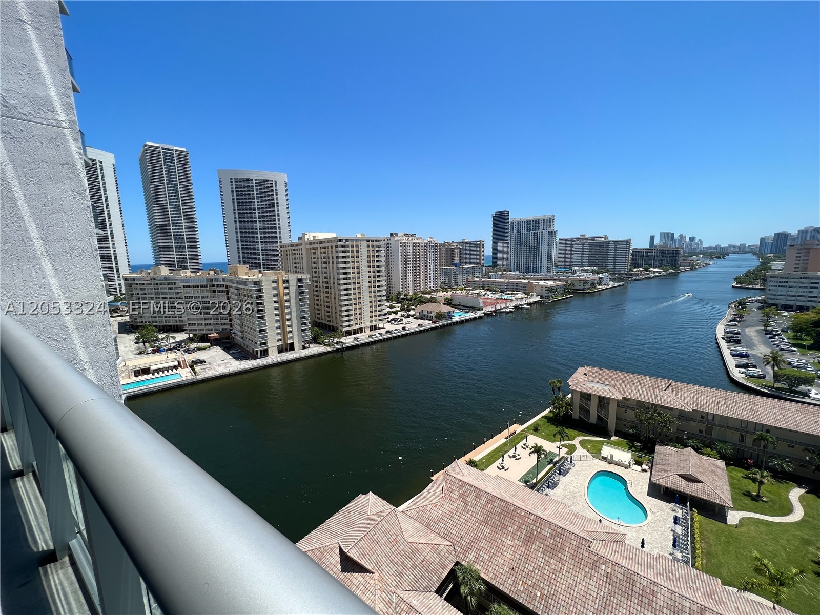 2602 E Hallandale Beach Blvd R1503 Property Photo 12