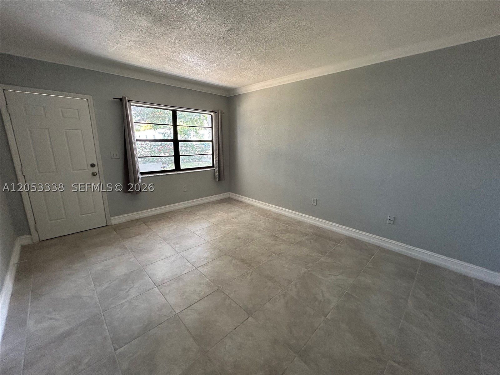 1925 Madison St 5 Property Photo 3