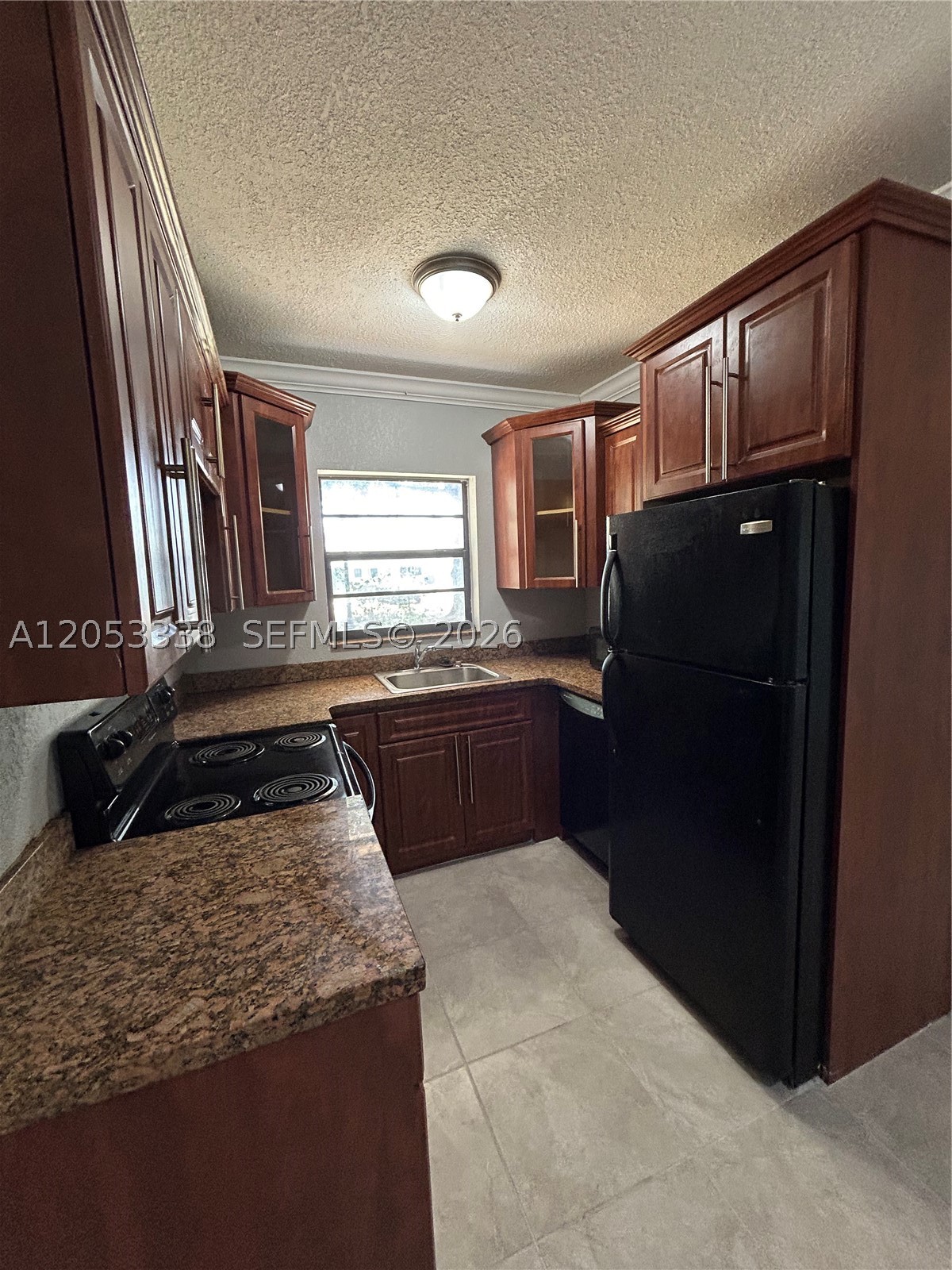1925 Madison St 5 Property Photo 5
