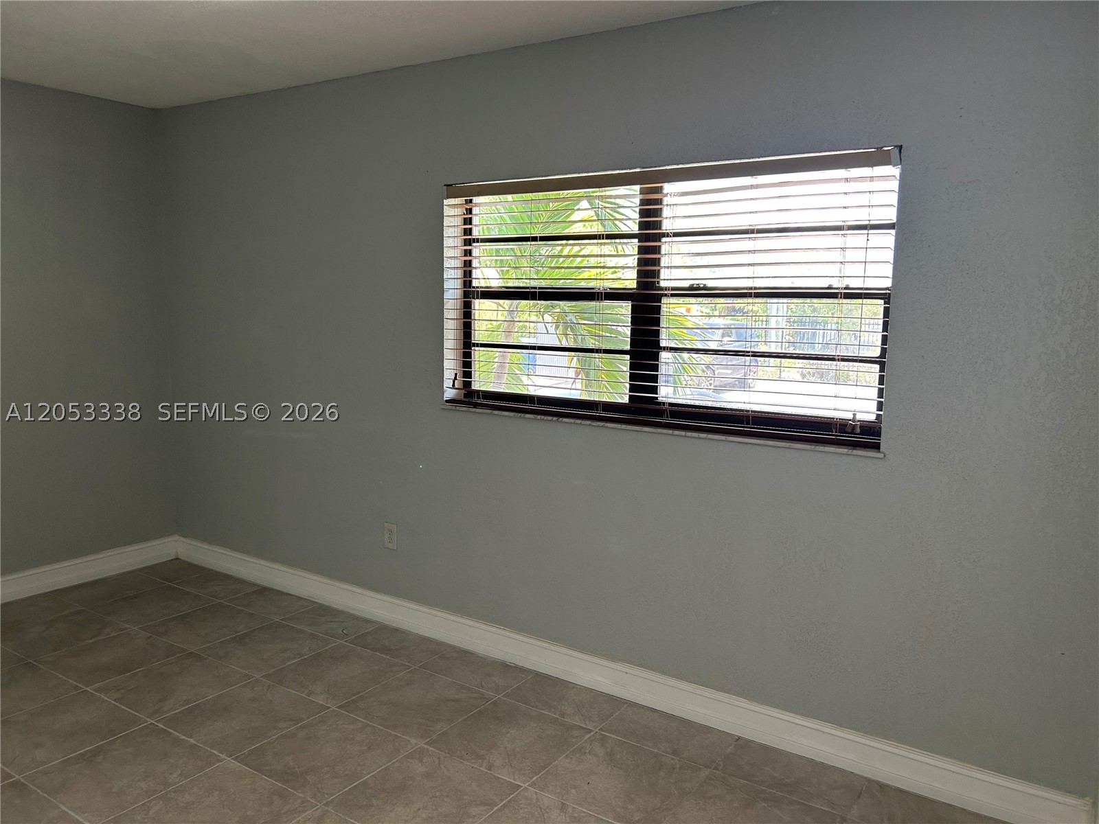 1925 Madison St 5 Property Photo 13