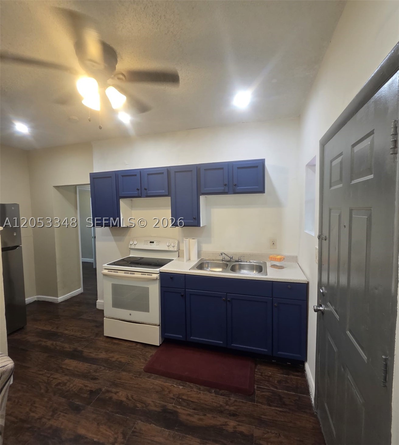 1008 N 18th Ct 101b Property Photo 6