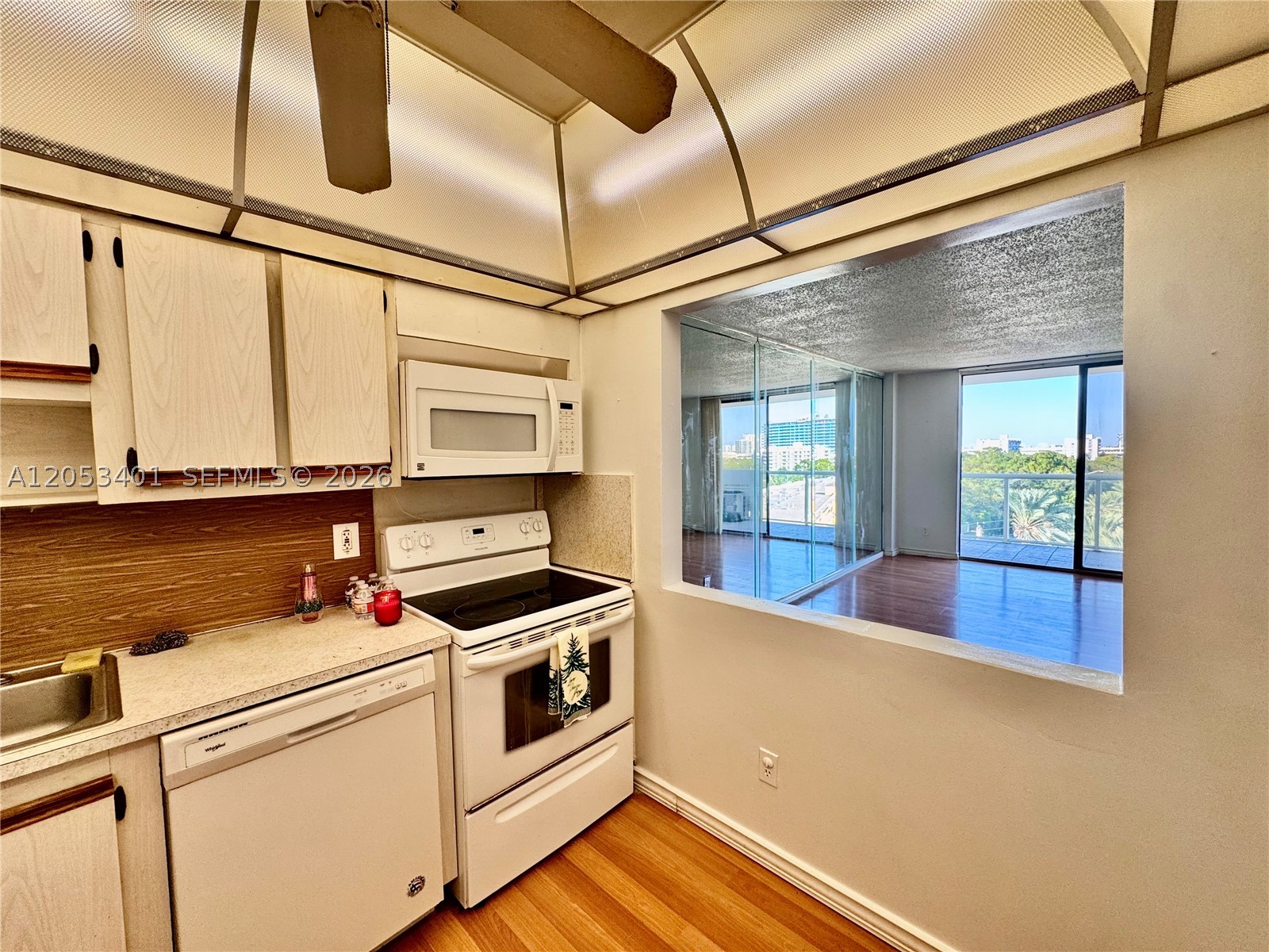 13499 Biscayne Blvd 703 Property Photo 13