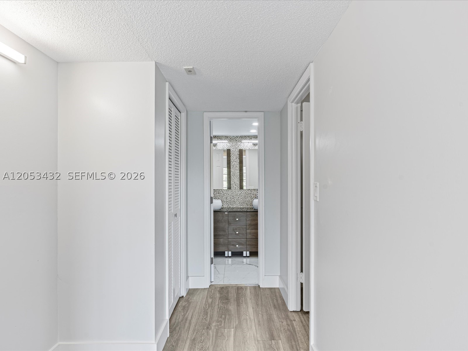 3150 N Palm Aire Dr 406 Property Photo 17