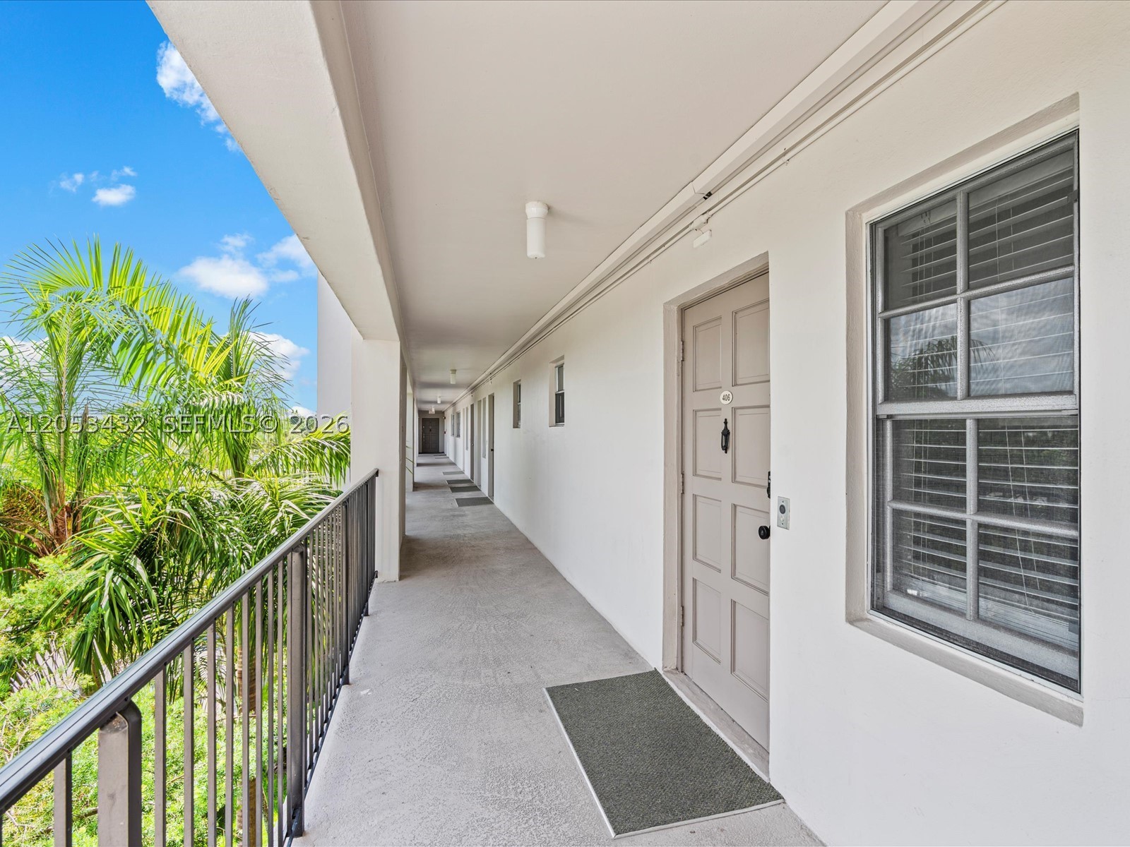 3150 N Palm Aire Dr 406 Property Photo 25