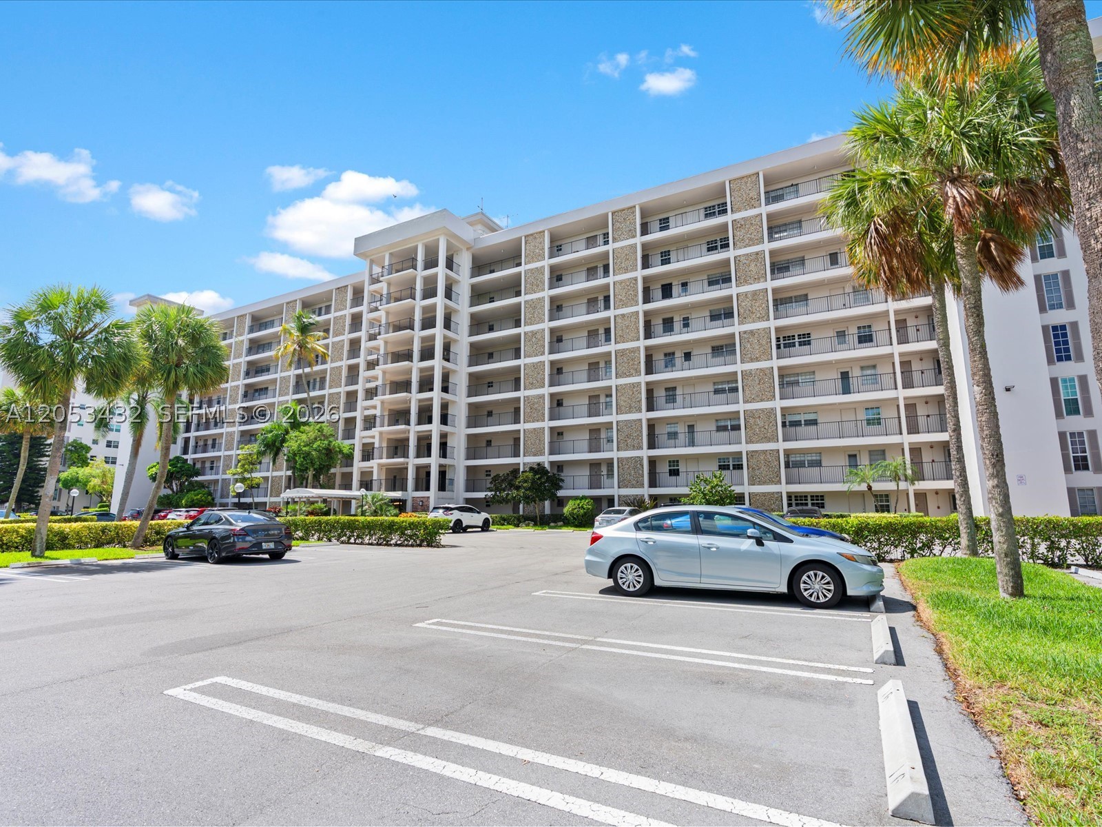 3150 N Palm Aire Dr 406 Property Photo 26